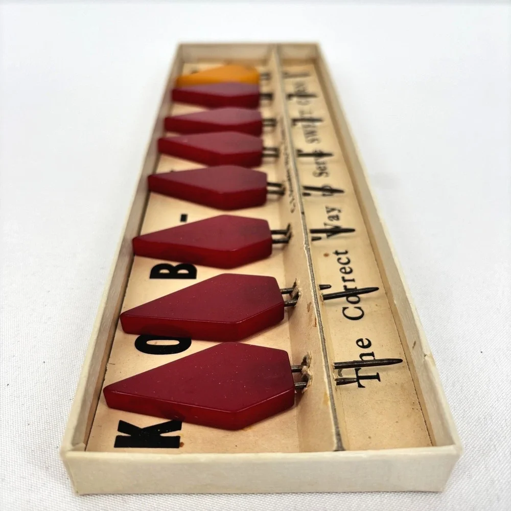 Vintage Schneider Kob-Knobs Corn Holders Red Yellow Set of 8 Original Box Ohio